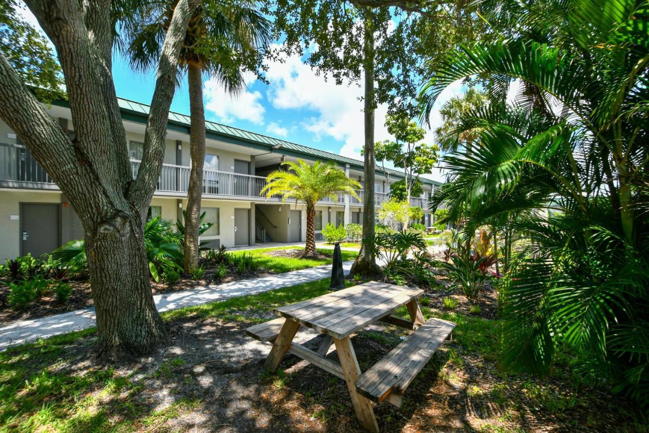 Sarasota Cay Club #612 - Heated Pool, Bunk Beds, Huge Tv, Tiki Bar, More! South Bradenton Exteriér fotografie